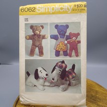 Vintage Sewing PATTERN Simplicity Crafts 6062, Set of Stuffed Animals 19... - $21.29
