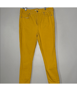 JustFab Yellow Skinny Jeans Vibrant Style - $216.41 MXN