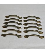 Vintage 12 Amerock 1333 Brass Scalloped Shell 5 ¹/⁸” Drawer Cabinet Pull... - $1,482.84 MXN