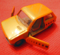 I sell car toy CORGI TOYS RENAULT 5 TS mod 293 1/36 yellow-
show origina... - $21.81