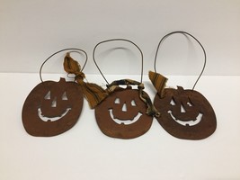 3 Small Primitive Rusty Metal Halloween Pumpkins Hanging Door Decorations - £9.37 GBP