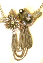 Quaint Metal and Rhinestone Flower Necklace for Spring - £8.86 GBP