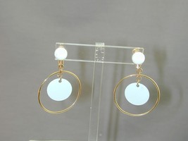 Vintage Napier Gold Tone Hoop &amp; White Disc Dangle Pat Pend Earrings - £23.90 GBP