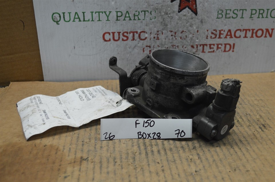 2000-04 Ford F150 Throttle Body OEM XL3UBB Assembly 70-26 Bx 28 - $13.71