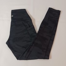 90 Degree By Reflex Women's Black & Gray Camo Leggings Size XS Measured (19×25) image 2