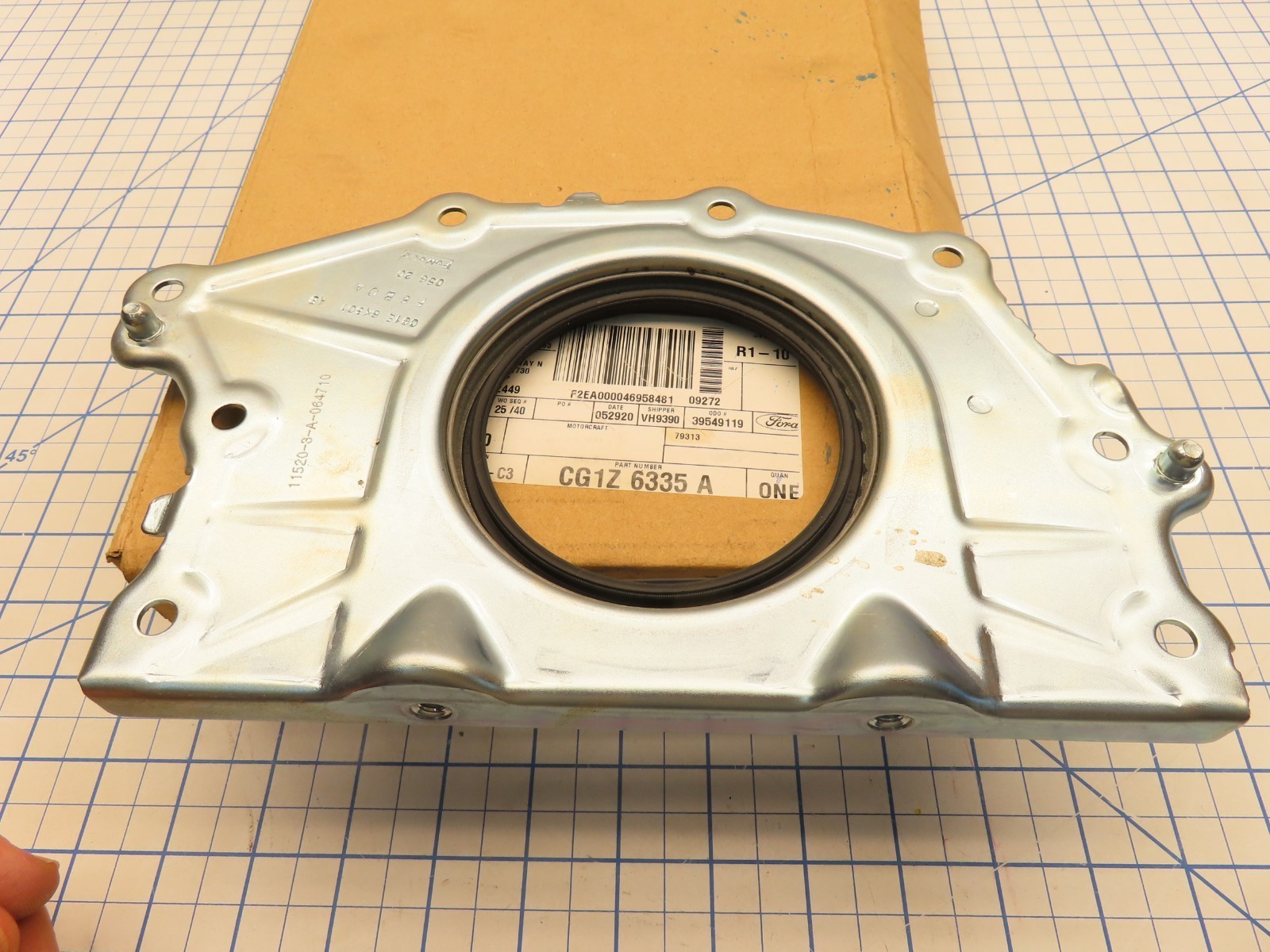 Ford CG1Z-6335-A Crankshaft Oil Seal and Retainer Plate Item image 3