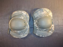 USGI U.S. MILITARY U.S. ARMY ACU CAMOUFLAGE TACTICAL ELBOW PADS EC 181 - $18.21