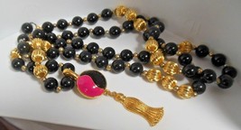 Vintage Avon Black &amp; Gold-tone Bead Necklace Pink &amp; Black Enamel Yin Yang Pend - £27.59 GBP