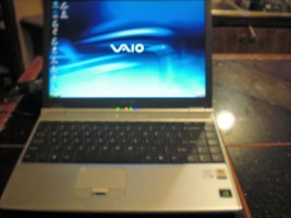 Sony Vaio SZ-340 Windows XP- No Ac/adaptor Very Nice Vintage Laptop - £58.94 GBP