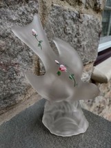 LE Smith ~ BIRD IN FLIGHT FIGURINE ~ 8 7/8&quot; Tall White Satin with rose  ... - £15.86 GBP
