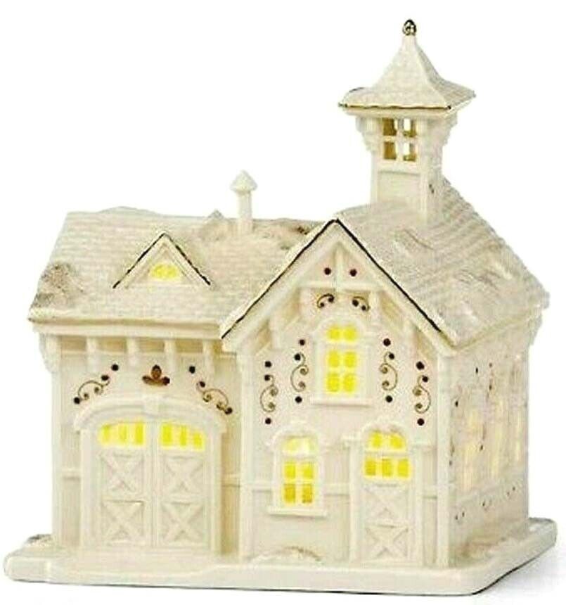 Lenox Mistletoe Park Lighted Carriage House Village Treasures Sculpture 7"H New - $282.15