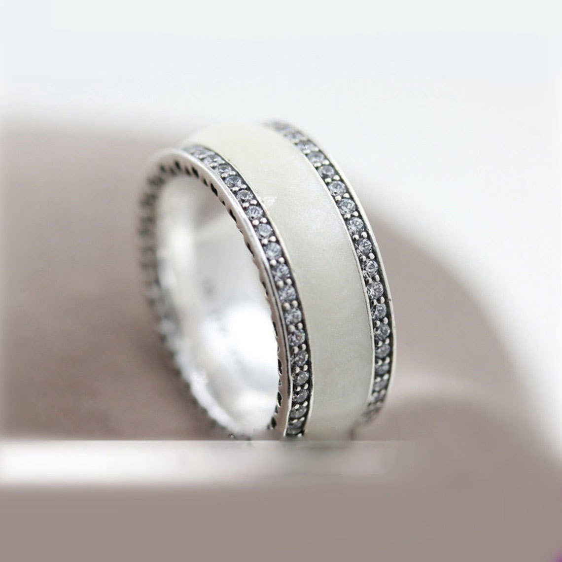 925 Sterling Silver Pearlescent Hearts Band Ring & Clear CZ For Women