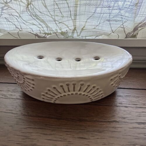 Primary image for Pier1 Ceramic Sponge Soap Dish Holder White Dot Dash Flower Sun