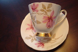 Old Royal ENGLAND TEA CUP/SAUCER delicate flowers and gold rim  [*85] - $44.55