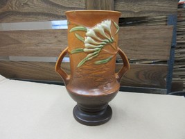 Vintage Roseville Freesia Jardiniere Brown 123-9 Double Handled Pottery Vase - £126.44 GBP