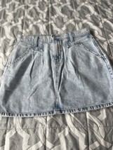 BANANA REPUBLIC Denim Skirt Sz 6 Light Wash Pockets - $13.00