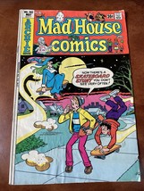 MAD HOUSE COMICS 102 May 1976-ARCHIE SERIES,FAWCETT-Good CONDITION- - $12.26