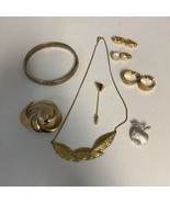 Crown Trifari Jewelry Lot Faux Pearl Earrings Necklace Brooch Pin Bracelet - £37.90 GBP
