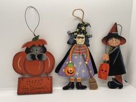 Adorable Halloween signs Witches pumpkins Black Cats Wall Decor Fall - £6.14 GBP