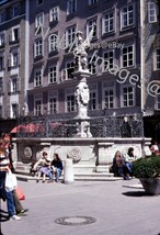 1980 Alter Markt Statue Street Scene People Salzburg Austria Kodachrome Slide - £2.71 GBP