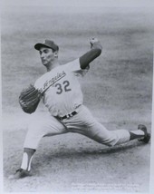 Sandy Koufax Sandy Koufax Pitching Photo 8&#39;&#39; X 10&#39;&#39; Inch Photograph - £45.35 GBP