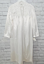 Vintage Amanda Stewart Shiny Silky Nightgown White 50&quot; Sz M Satin Cottage Lined - £39.18 GBP