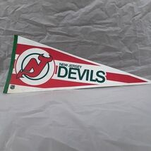 Vintage 80s NHL New Jersey Devils Pennant Red Green White Hockey Bar Col... - $14.85