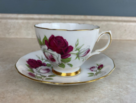 Colclough Patt #7985 White And Red Roses Tea Cups And Saucer - $14.84