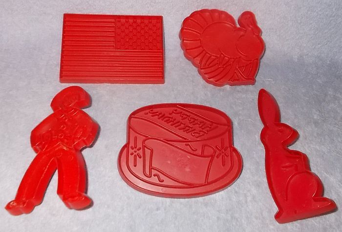 Vintage Set 5 Red Plastic Cookie Cutters Flag Turkey Birthday Cake Rabbi... - $6.95