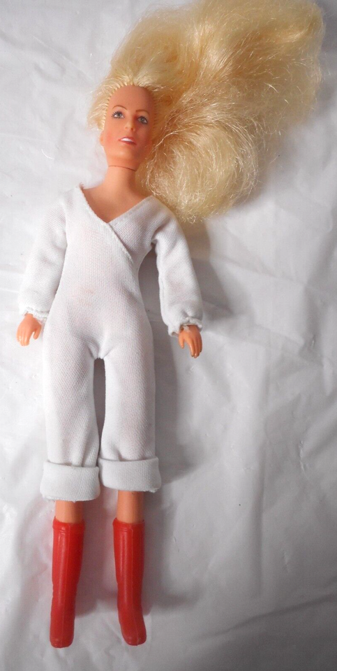 1977 Hasbro Spelling Goldberg Production Blonde Farah Fawcett 9" Doll Outfit - £10.85 GBP