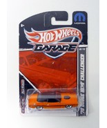 Hot Wheels &#39;70 Dodge Hemi Challenger Garage 02/15 Orange Die-Cast Car 2010 - $17.58 CAD
