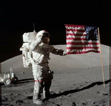 Astronaut Eugene Cernan salutes US Flag during Apollo 17 mission Photo P... - £6.92 GBP+