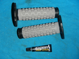 7/8 Inch Pillow Top Handle Bar Mx Grip Set Honda Racing Motocross Cr - £21.35 GBP