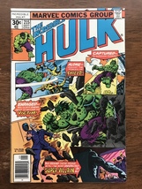 INCREDIBLE HULK #215 NM 9.4 Pristine White Pages ! Beautiful Blue-White ... - £28.25 GBP
