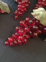 Vintage 60s Clusters of Lucite Red Grapes with leaves/stem/vine image 3