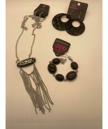 NWOT Paparazzi Necklace Bracelet and Earrings - £11.68 GBP