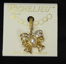 Richelieu Necklace Enhancer Bow - $8.81