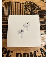 Apple AirPods Pro 2nd Gen w Charging Case - MTJV3LL/A - Open Box - $2,163.91 MXN