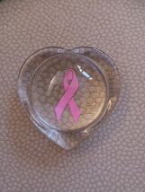 unused Breast Cancer Pink Ribbon Glass Paperweight 3&quot; wide NF - $11.26 CAD
