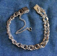 Exquisite Classic Silver-tone Chain Link Bracelet 1960s vintage 7 1/2&quot; - £11.95 GBP