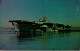 U.S.S.  Bunker Hill CV-17 US Navy  Ship Vintage Postcard (D10) - £3.82 GBP