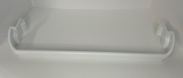 OEM Electrolux Frigidaire Refrigerator Freezer Door Retainer 2402352 - $339.85 MXN