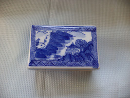 Chinese Porcelain Blue And White Trinket Box  Qianlong Nian Zhi  Circa 1940 - 50 - £19.53 GBP