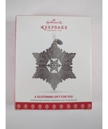 2017 Hallmark A GLISTENING GIFT FOR YOU CHRISTMAS Ornament Member Exclus... - £13.42 GBP