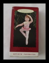 Hallmark Keepsake Ornament On Her Toes Ballerina 1993 IOB - $155.65 MXN