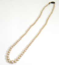 Vintage Faux Pearl Necklace Graduated Size Beads Off-White Pale Pink 17&quot; - $8.45