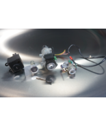 02-2005 thunderbird trunk driver ignition door lost cut key set 5 pcs - $2,469.79 MXN