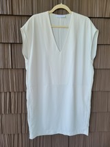 Women &quot;Everlane&quot; White Sheath Short Sleeve V- Neckvl Dress Size 4 - $37.95