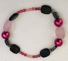 Artisan Bracelet Art Glass Beads Pink Black Stretch Band Handmade #4 - £4.63 GBP