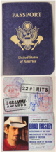 Brad Paisley signed 2014 Wheelhouse CMA US Passport 5x7/14 Page with Album CD- J - £86.48 GBP